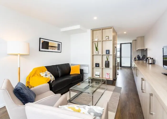 Stylish Central City Apartment